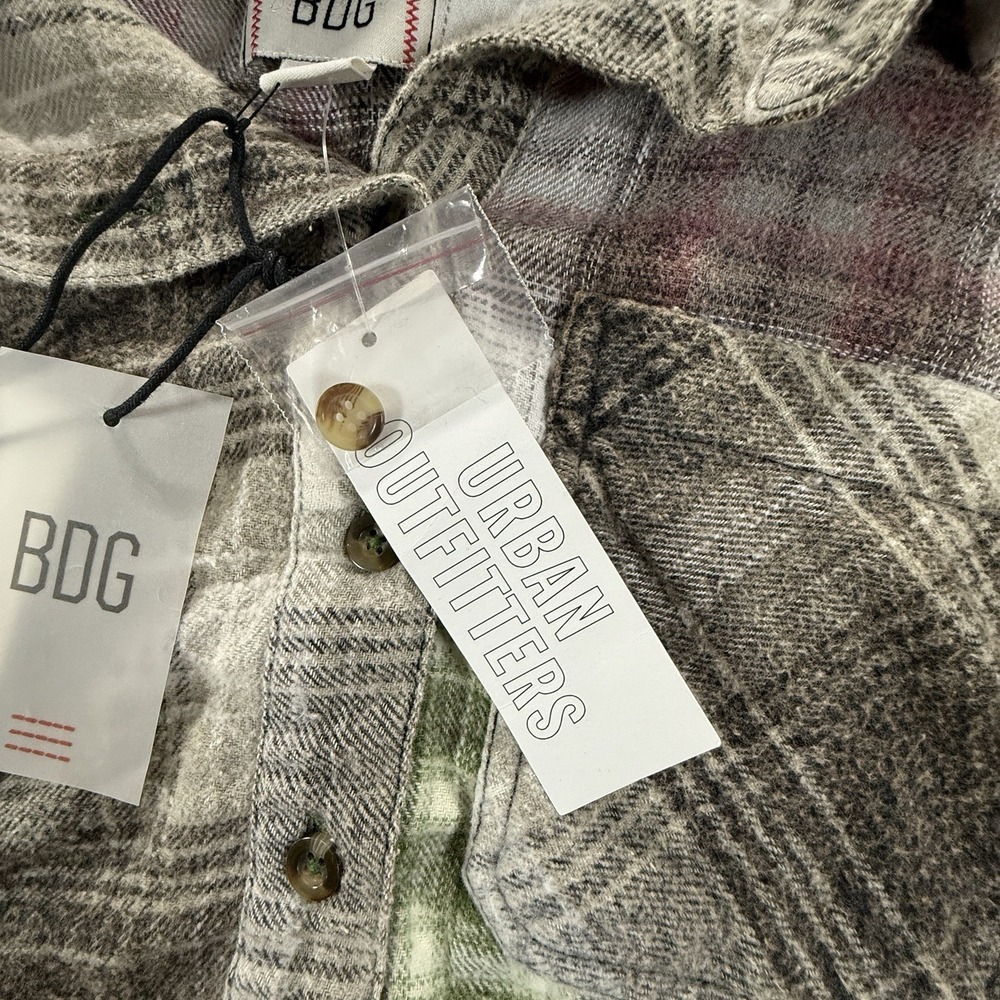 BDG Urban Outfitters Patchwork Plaid Flannel Shirt Womens S Raw Hem NWT Grunge - Picture 5 of 13